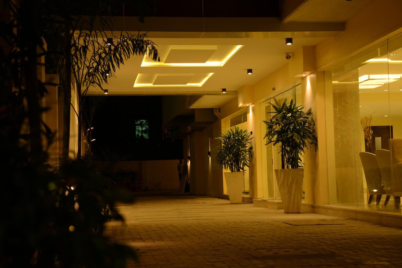 Blu Iris Hotel Chennai Ngoại thất bức ảnh