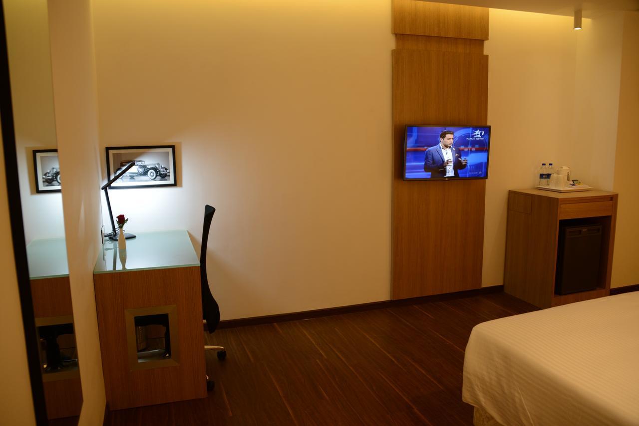 Blu Iris Hotel Chennai Ngoại thất bức ảnh