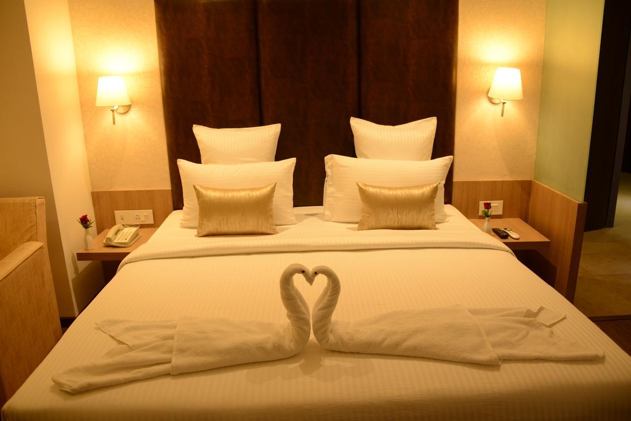 Blu Iris Hotel Chennai Ngoại thất bức ảnh