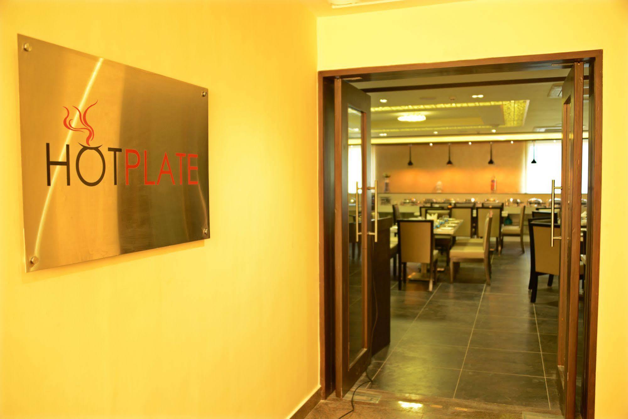 Blu Iris Hotel Chennai Ngoại thất bức ảnh