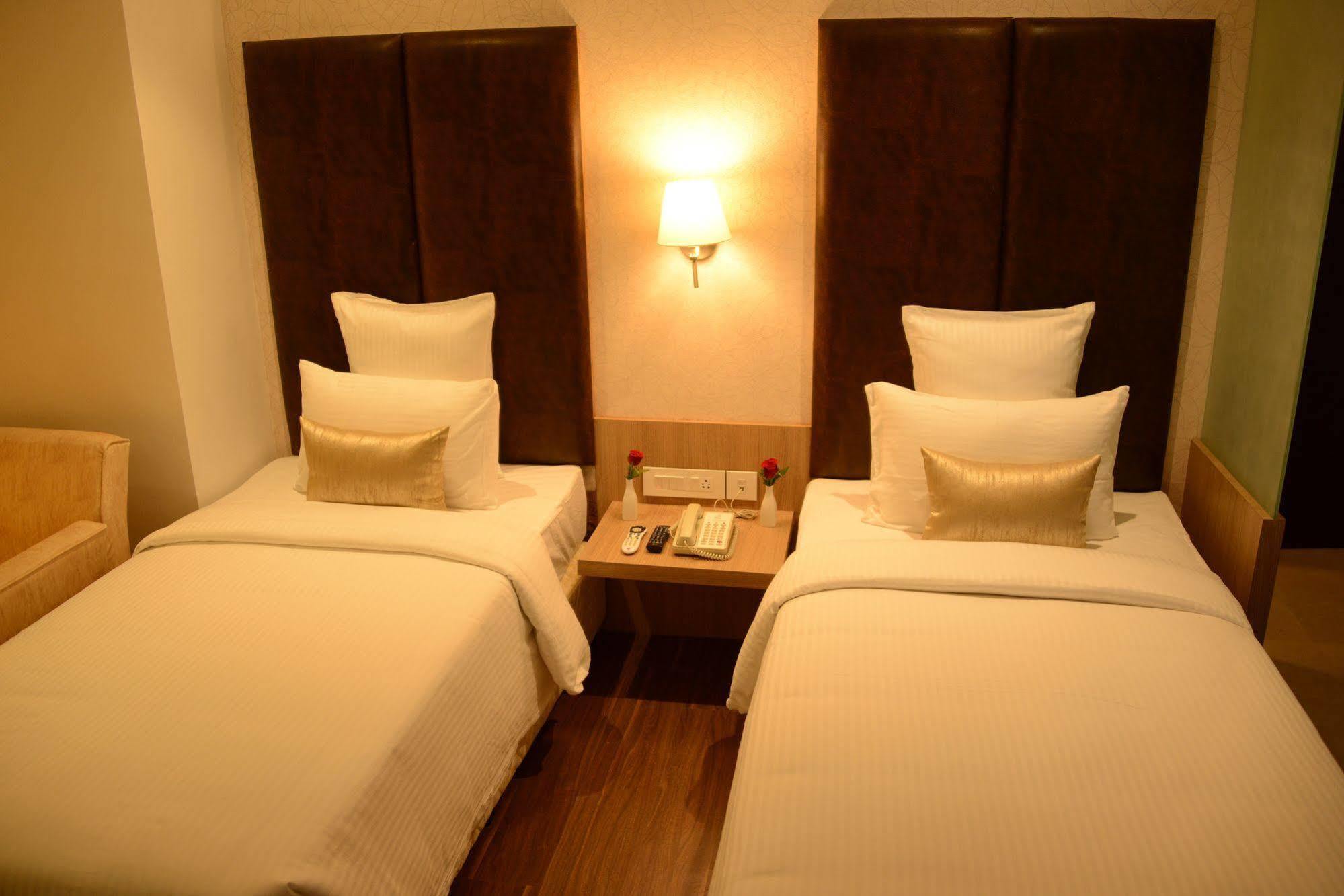Blu Iris Hotel Chennai Ngoại thất bức ảnh