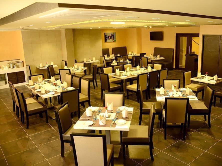 Blu Iris Hotel Chennai Ngoại thất bức ảnh